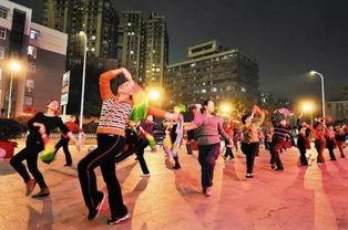 广场舞戴胸罩的爆料视频,揭秘背后真相与争议